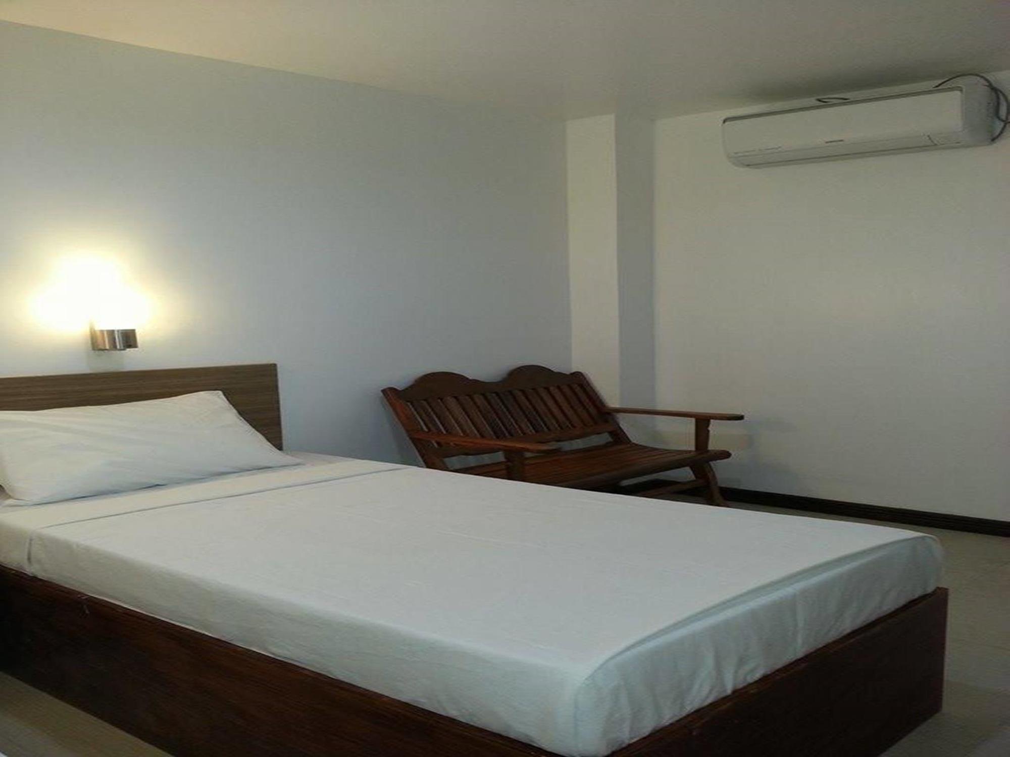 Reddoorz Plus Near Vigan City Commercial Center 外观 照片