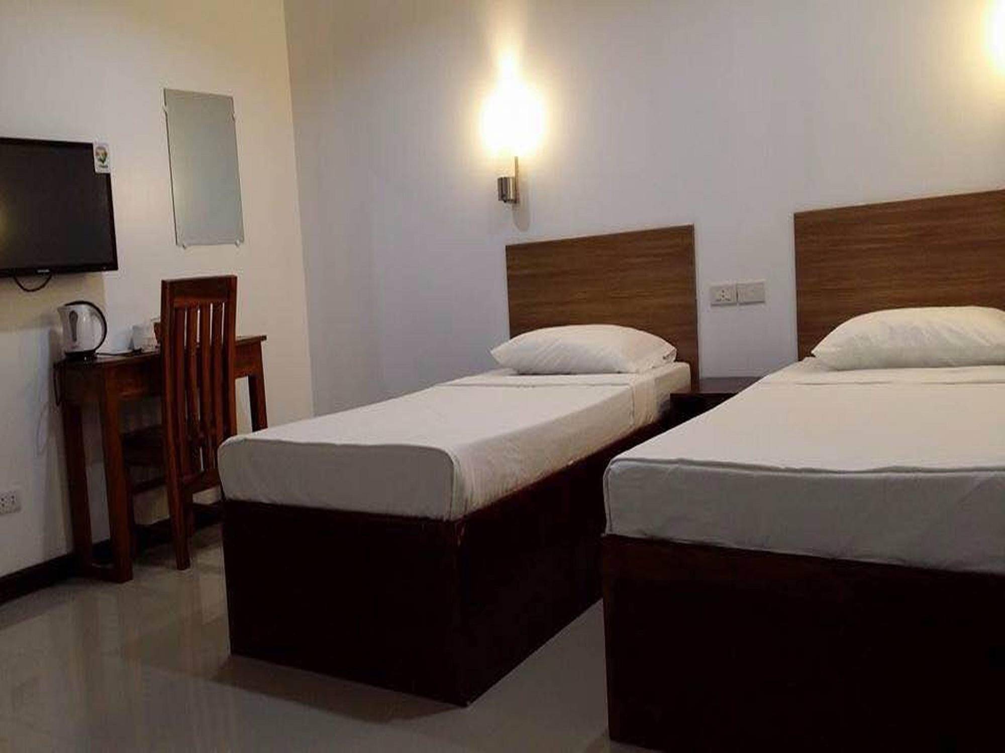 Reddoorz Plus Near Vigan City Commercial Center 外观 照片