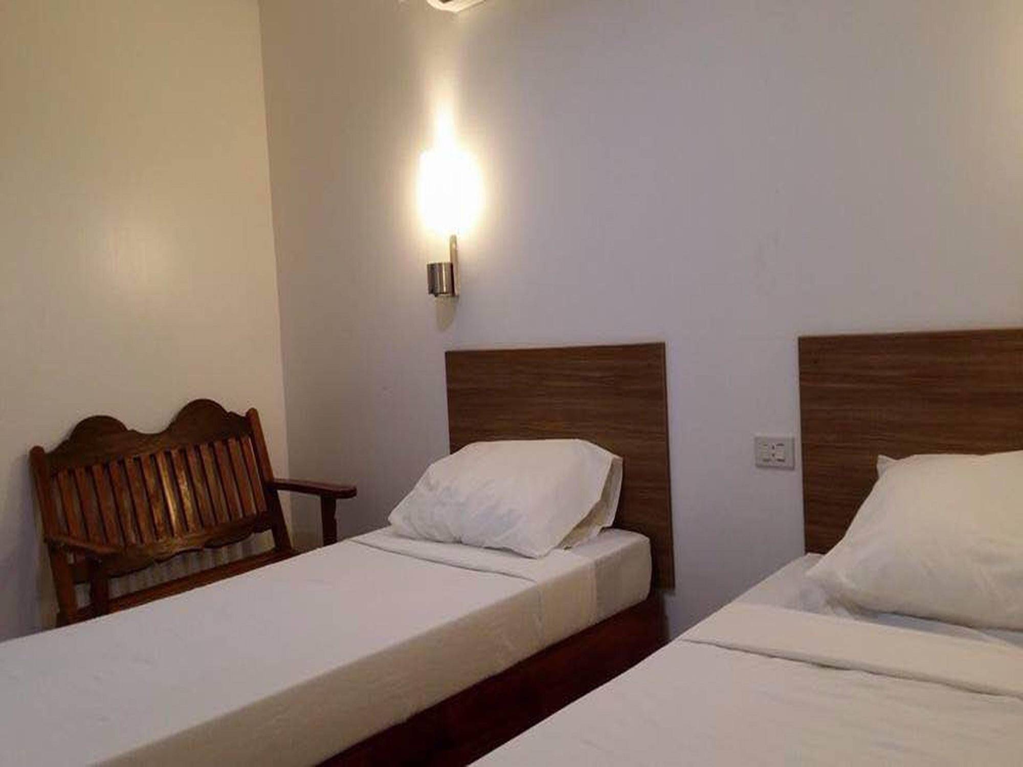 Reddoorz Plus Near Vigan City Commercial Center 外观 照片