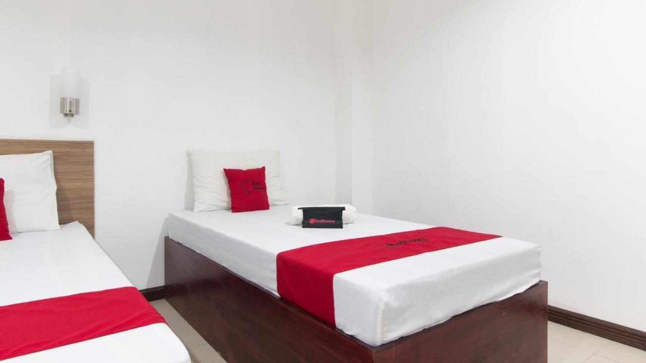 Reddoorz Plus Near Vigan City Commercial Center 外观 照片
